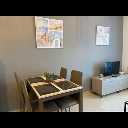 Cns 404 Apartment
